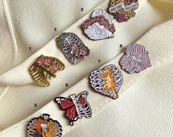 1 HEART ANATOMY Enamel PIN | Grey's Anatomy | Cat | Brave | abstract | heartbreak | Biology Organ Diagram | Love | Love Hurts | Electronics