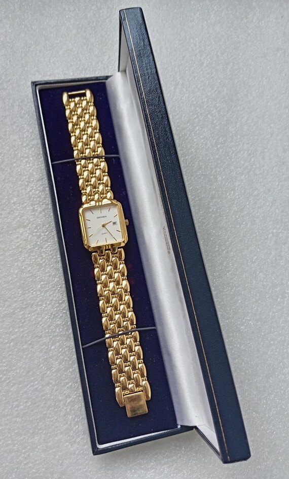 Sekonda vintage, dress, men's gold tone watch and bracelet, slim case, elegant design. Great gift!