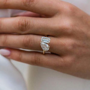 Toi Et Moi Ring, 3.30 TCW Emerald and Pear Cut Moissanite Ring, Yellow Gold Engagement Ring, Two Stone Ring, Bridal Ring, Anniversary Ring.