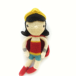 Wonder woman-Crochet pattern/amigurumi