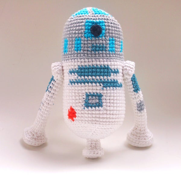 Star Wars R2D2 Crochet Pattern/Amigurumi