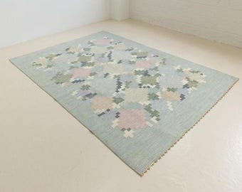 Handwoven Swedish Kilim Rug: Pastel Geometric Wool Carpet