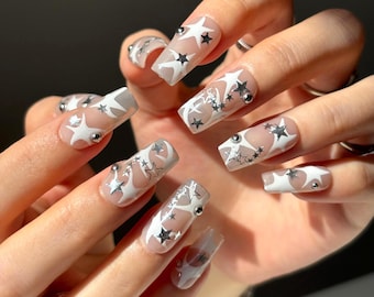 Uñas postizas Galaxy Star: diseño cósmico de ataúd largo con diamantes de imitación