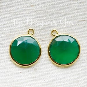 Quartz Chalcedony Pendant - 24kt Gold Vermeil - Round Emerald Green Chalcedony Pendant - Faceted Coin Shape - 19x16mm