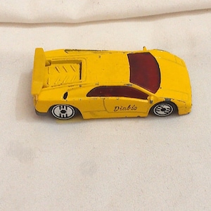 Hot Wheels Lamborghini Yellow 1/64 Scale Diecast Miniature Car 1990