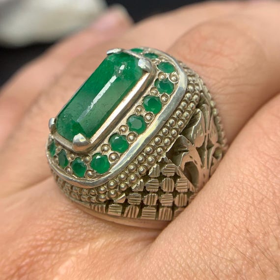 Natural Emerald Gemstone In Heavy Handmade Silver Ring