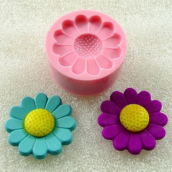 Daisy Retro Flower Flexible Mini Mold/Mould 15/16" (24mm) for Crafts, Jewelry, Scrapbooking (resin, pmc, polymer clay) (125)