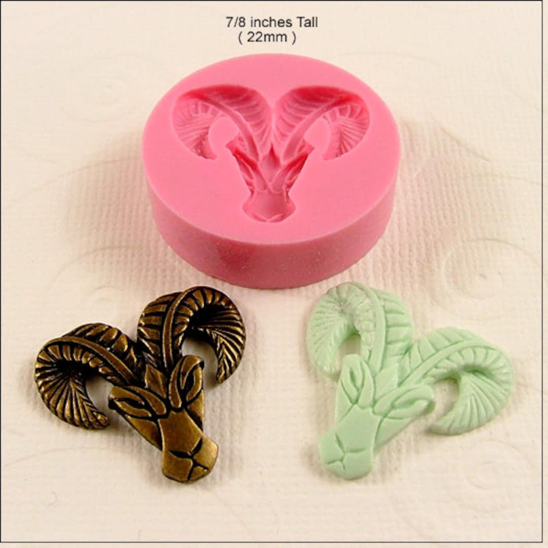 iSuperb 4 Pcs Cat Resin Mold Silicone Epoxy Molds Cute Animal Mold for DIY  Jewelry Pendant Casting, Cake Decoration Chocolate