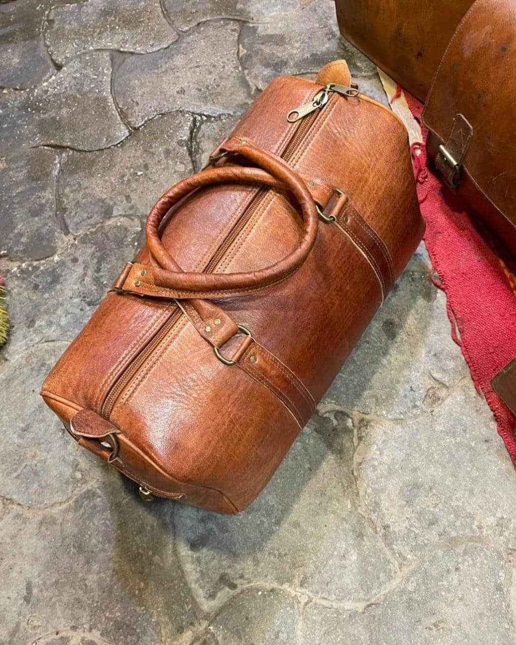 Sac De Voyage Bonfanti Homme - Tissu écossais Rouge Et Noir - Bordure En Laine Et Cuir - NEUF Sans étiquette