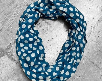 Y2K 2010s Grunge Emo Charming Charlie Polka Dot Infinity Scarf