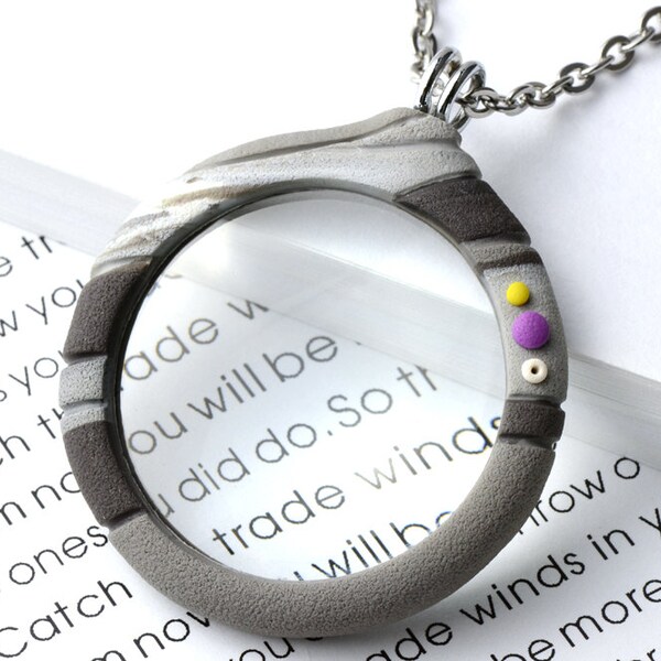BEHOLD:  Magnifying Glass Pendant - Monocle Necklace - Reading Loupe