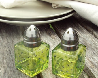 MIni Salt and Pepper Shaker Set Green