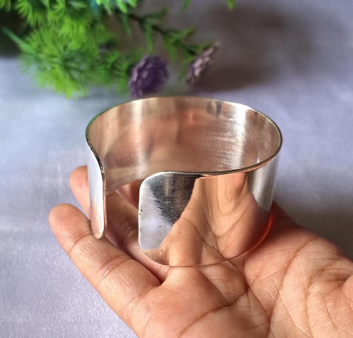 Nepal silver bangle - Etsy 日本