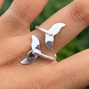 Whale Fluke Ring are strong niche keywords, Adjustable and Open Ring, Ocean-Inspired Jewelry, Marine Life Ring, Beach Gift for Her