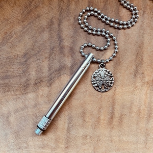 Collar con forma de palo, colgante de plata, funcional, llavero con herramienta, palillo de dientes, dije personalizado, collar útil, joyería artesanal, tubo de plata, regalo único
