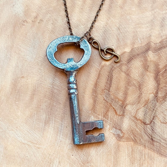 Skeleton key jewelry deals