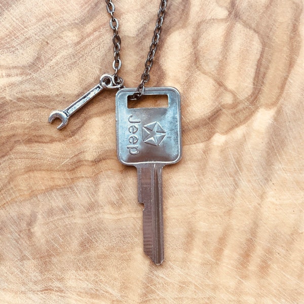 Vintage Jeep Key Necklace, Jeep Accessories, Jeep Charm, Jeep Wrangler, Jeep Grand Cherokee, CJ, YJ, 1985-1990 Jeep Key, Jeepher, Keychain