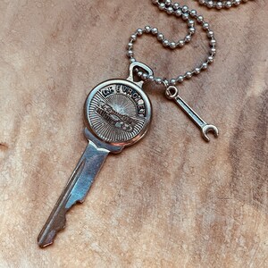 ヴィンテージ シボレー キー ネックレス、シボレー ネックレス、カマロ ネックレス、コルベット ネックレス、モンテカルロ、SS、ノヴァ、シェベル、シルバラード、タホ、S10