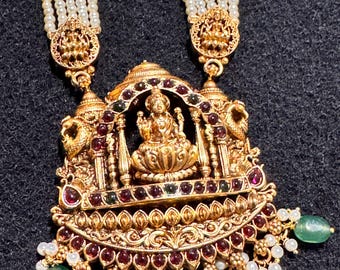 Lakshmi Pendant Imitation Jewelry Set - Green & White Bead Crystals