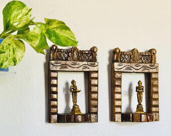 Compact hand carved, wooden wall decor/frame (9x6x2.5 inches)