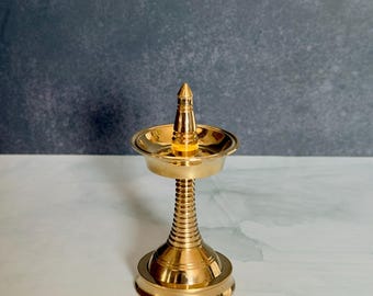 Traditional  (3.5 inch)Kerala Lamp - brass lamp/vilakku for home or gifting
