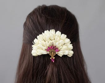 Jasmine n kundan stone peacock center clip