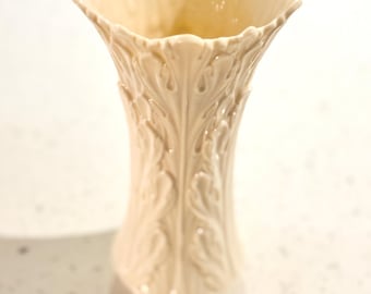 Vintage Lenox vase - Ivory,Woodland collection