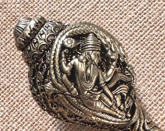 Brass engraved Shanku/Shell