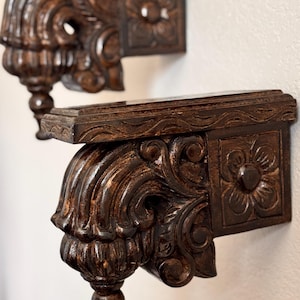 Hand carved Wooden Bodhil (Wall Bracket)