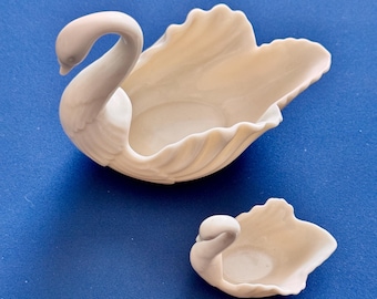 Vintage Lenox Rare Momma and baby swan
