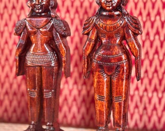 Marapachi Bommai/pair of 2 wood dolls handcrafted