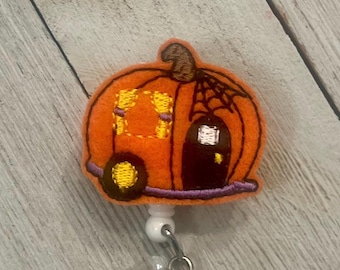 Pumpkin camper badge holder, spooky pumkin camper, pumkin camper feltie, badge pull