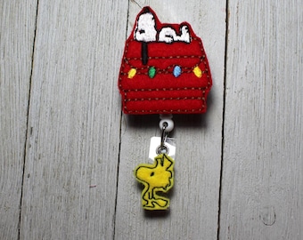 Dog Badge Holder: White Felt Cartoon Doghouse Retractable ID Reel
