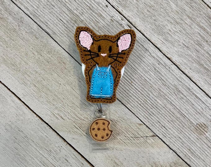 Mouse in overalls badge holder, mouse badge, mouse feltie, badge pull