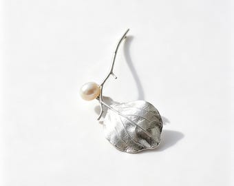 Broche de hoja de plata / Detalle de perla, broche botánico