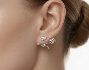 Pendientes trepadores de plata con forma de flor, delicados pendientes de botón florales, pendientes románticos para novias, joyería para invitadas de boda, regalo para ella.