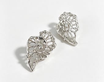 Pendientes de hoja en espiral / Poste de plata S925, pendientes botánicos modernos
