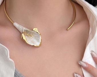 Gold Calla Lily Necklace, Floral Neck Cuff, Minimalist Statement Choker, Flower Jewelry, Architectural Jewelry, Modern Bride, Gift for Her