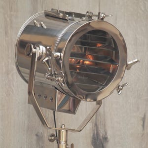 Side Clips Design Industrial Spotlight Tripod Floor Lamp