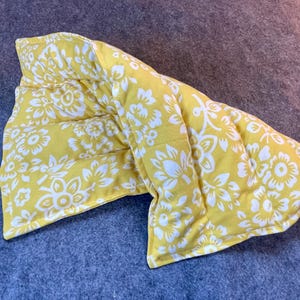 Corn Hot Pack Microwave Heating Pad Corn Ice Pack Back Pain Heat Pillow Lumbar Pain Microwaveable Heat Pad -- Lumbar 10x16 -- Yellow