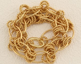 Collar de cadena con diseño de anillos grandes y detalles retorcidos rellenos de oro de 18 quilates, 54 cm