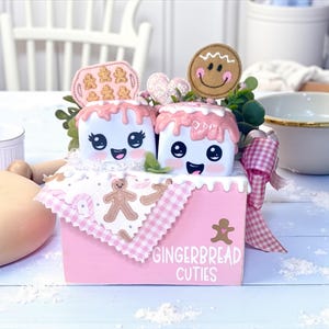 New!! Pink GINGERBREAD  Marshmallow Cutie Arrangement. Wood Box 7x7” ~ Pink Christmas Tray Decor. Christmas Baking Decor