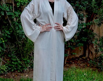 Linnen kimonobadjas – boho-minimalistische bedekking
