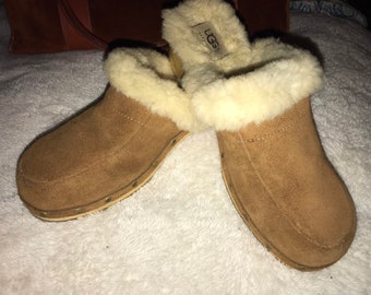 ugg wooden clogs