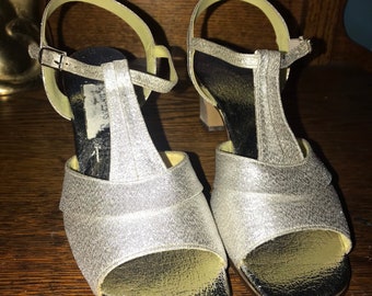 vintage metallic silver sandals with beads and pearls slingback size 7 12 or 8 open toe sandals Philippines