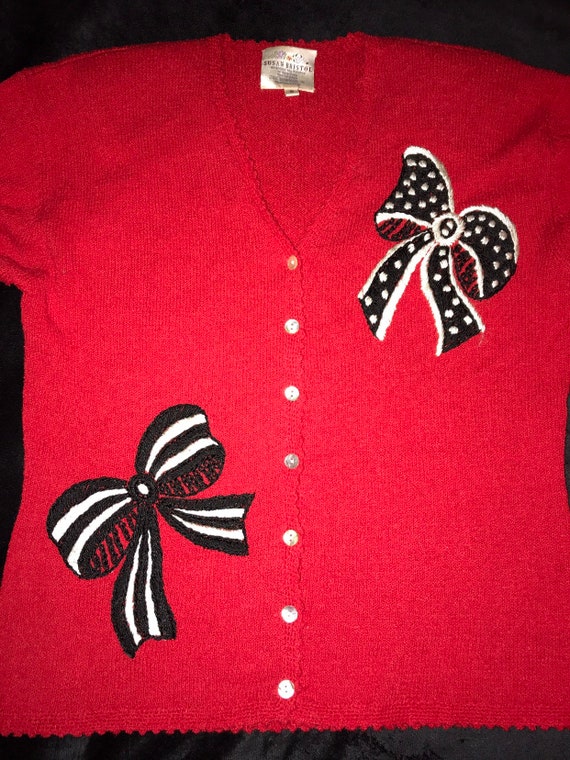 Vintage 80's Red Sweater. Red and White Sweater. V