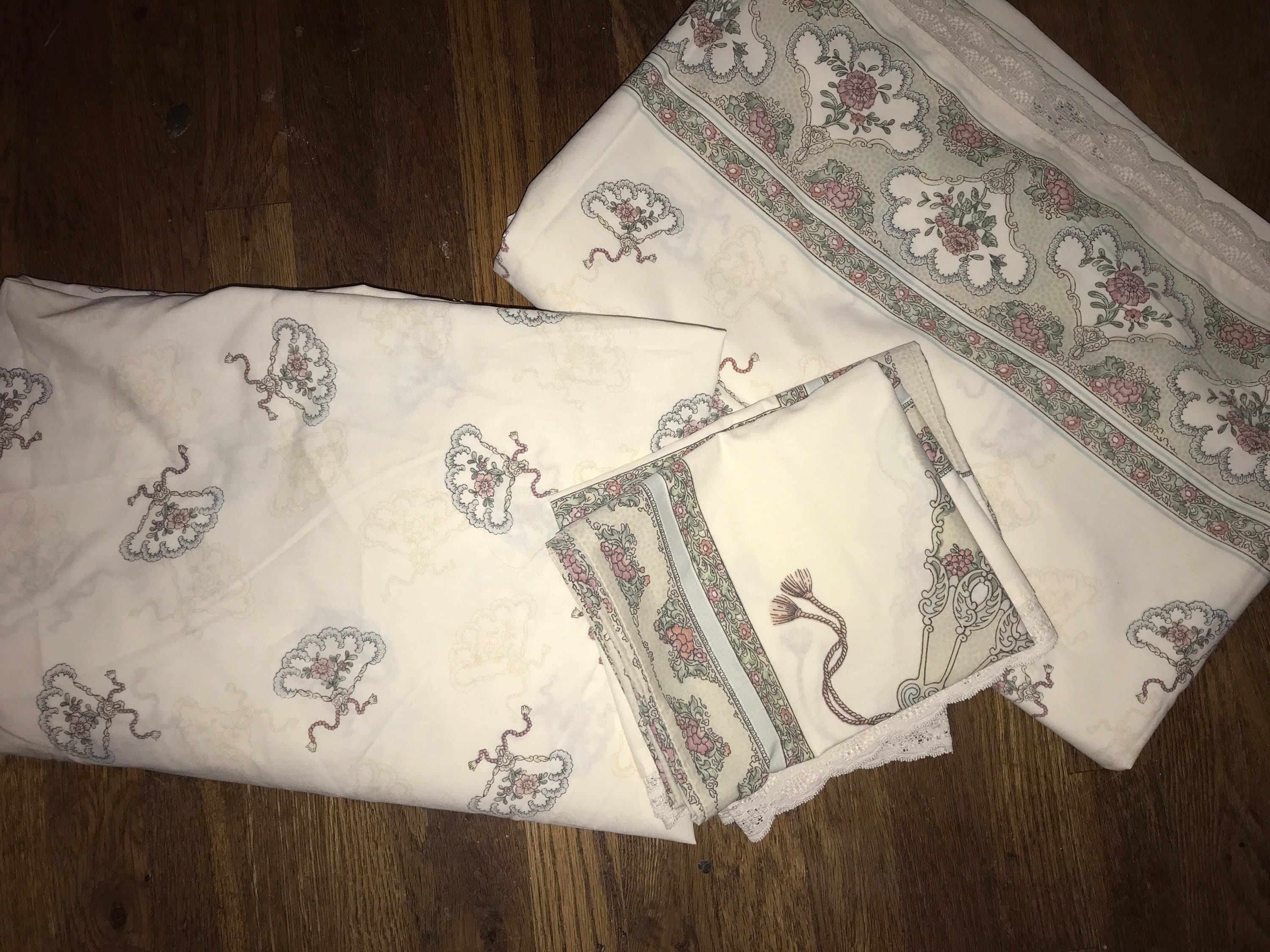 Vintage Louis Nichole Full Size Bed Sheets. Victorian Style Bed Sheets