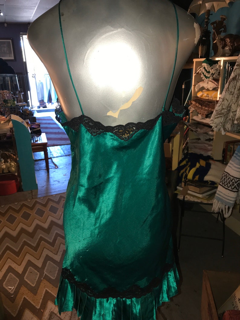 Emerald Green Victorias Secret Satin and Lace Nightie 1990/'s Satin Nightie Vintage Green Satin Nightie Size Medium Short Nightgown