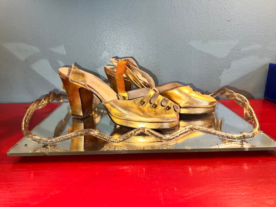 Vintage 1960’s Gold Disco Heels . Metallic Gold S… - image 1