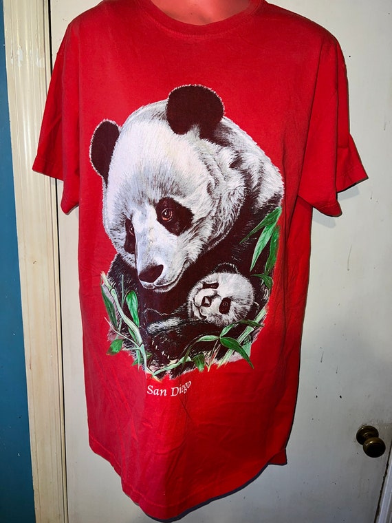 Vintage Long San Diego T-shirt. 90’s San Diego Sleep Shirt. Red Panda Bear San Diego Shirt.
